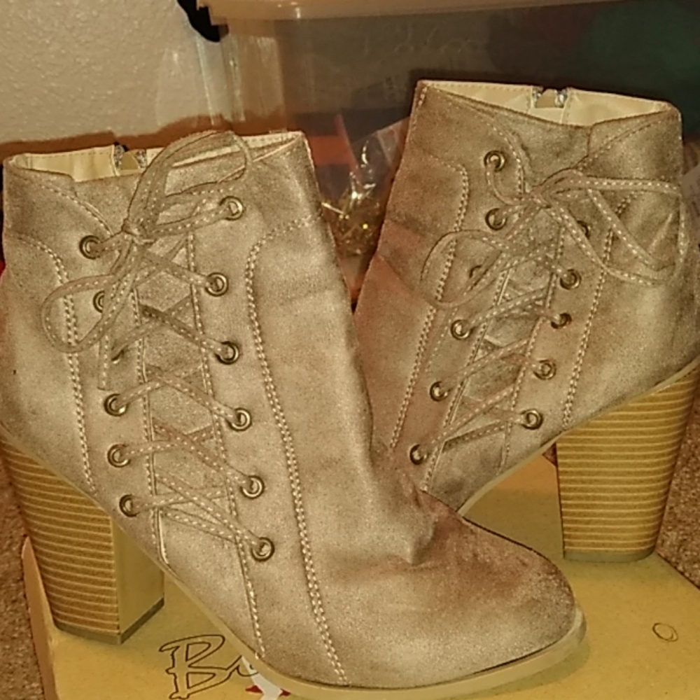 Boot heels